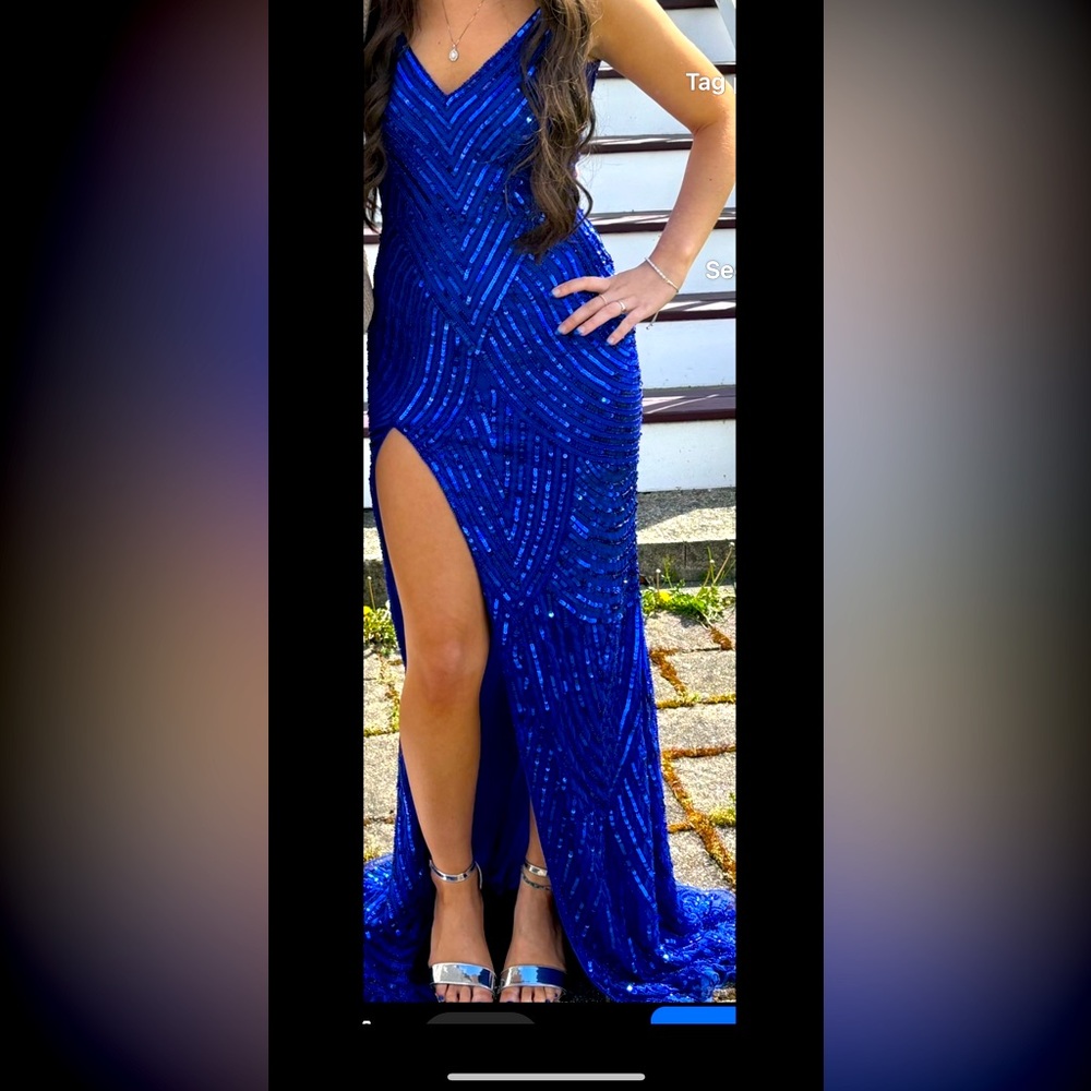 Prom dress royal blue size zero with beautiful train
